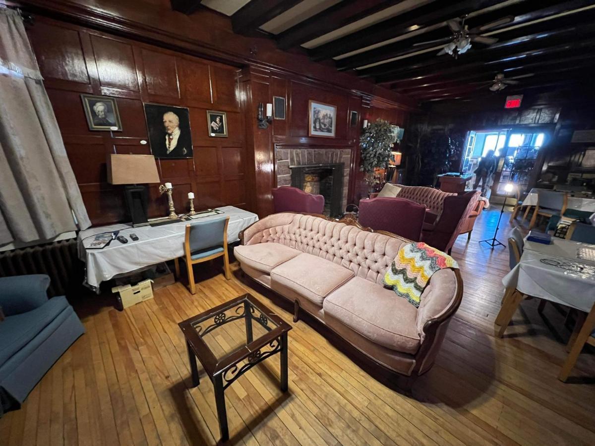 Red Rock Inn 외부 사진
